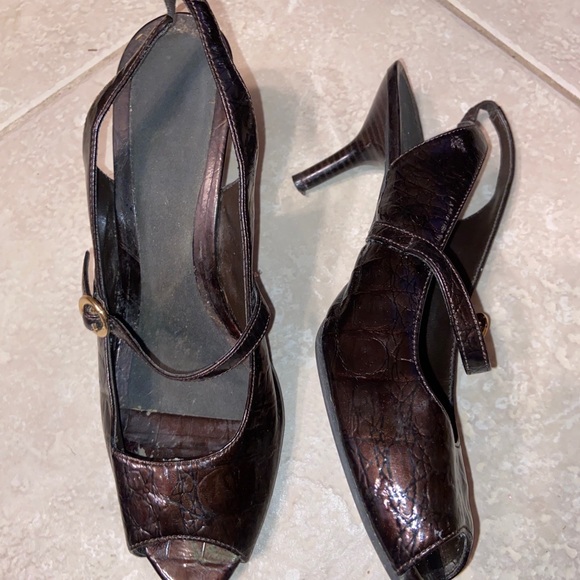 Brown heels - Picture 2 of 10